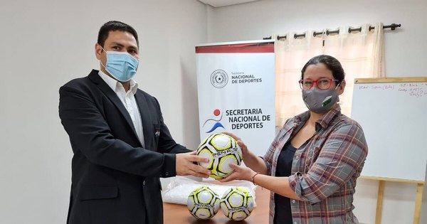 La Nación / Todo listo para torneo del Centro de Sordos: SND entregó balones y redes