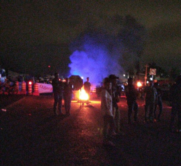 Cierre de ruta en Caaguazú para exigir destitución de gobernantes - Nacionales - ABC Color