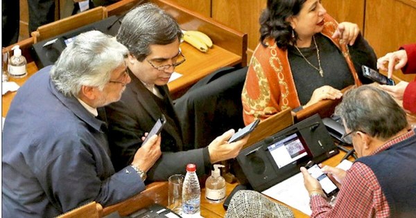 La Nación / Frente Guasu usa vacunas para insistir en vínculo con China Popular