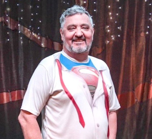 Crónica / Rubro teatro he’i que ya entró en “pánico”