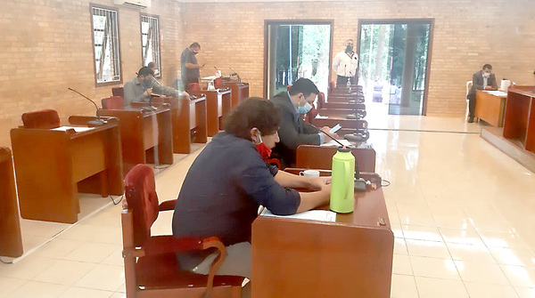 Concejales hacen gala de su impuntualidad y rabonería cada semana en la Junta Municipal - La Clave