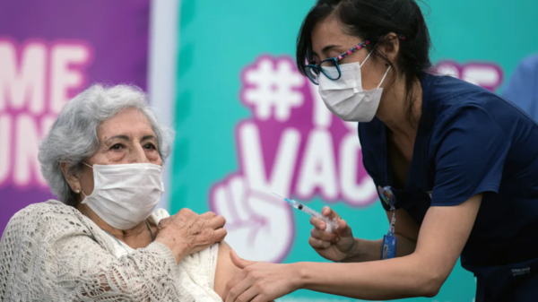 Chile completó una nueva etapa de su plan de vacunación antes de lo previsto | Ñanduti