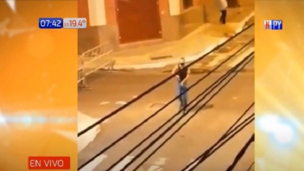 Criminal disparaba su escopeta contra manifestantes | Noticias Paraguay