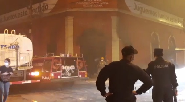 Pese a múltiples destrozos, Giuzzio dice que Policía 'no fue rebasada'