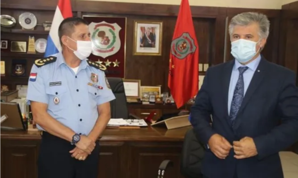 Ministro del Interior confirma salida de Francisco Resquín como comandante de la Policía