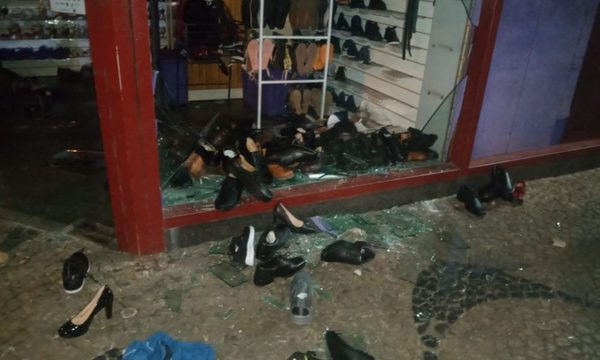 Destrozos en el centro asunceno tras rechazo del Juicio Político a Abdo