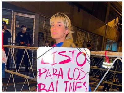 Critican a Jessi Servín por no utilizar tapabocas