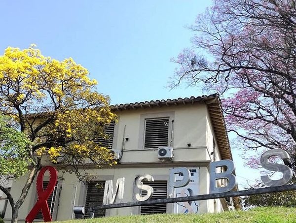Separan a directores de hospitales ante supuestas aplicaciones indebidas de vacunas · Radio Monumental 1080 AM