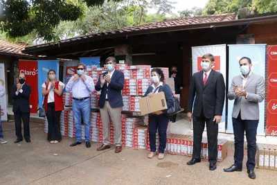 Entregan 590 notebooks con conectividad a internet para 48 instituciones educativas del país
