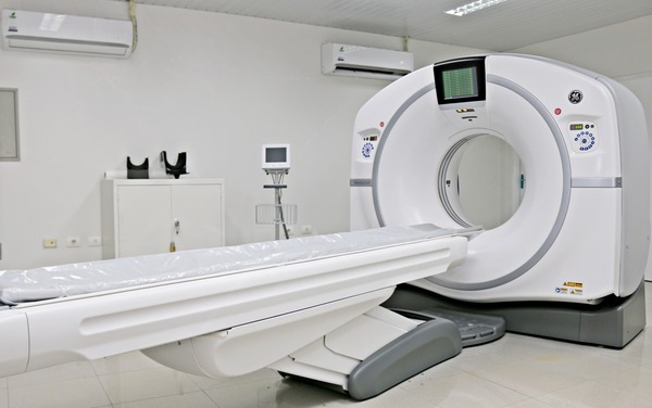 Capacitarán a radiólogos para manejo integral de tomógrafo en Tesãi