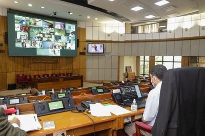 Senado anuncia que recortará parte de los aumentos salariales a funcionarios