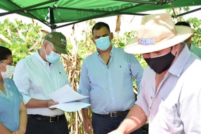 Caazapá: Gobernador acompaña importante jornada de trabajo del MAG - Noticiero Paraguay