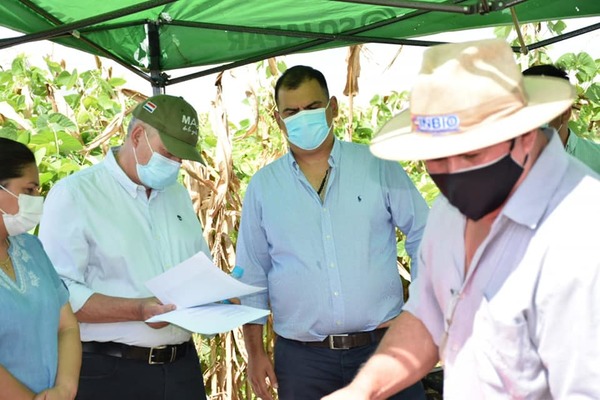 Caazapá: Gobernador acompaña importante jornada de trabajo del MAG - Noticiero Paraguay