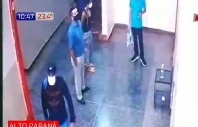 Hombres vestidos de policías realizaron millonario atraco | Noticias Paraguay