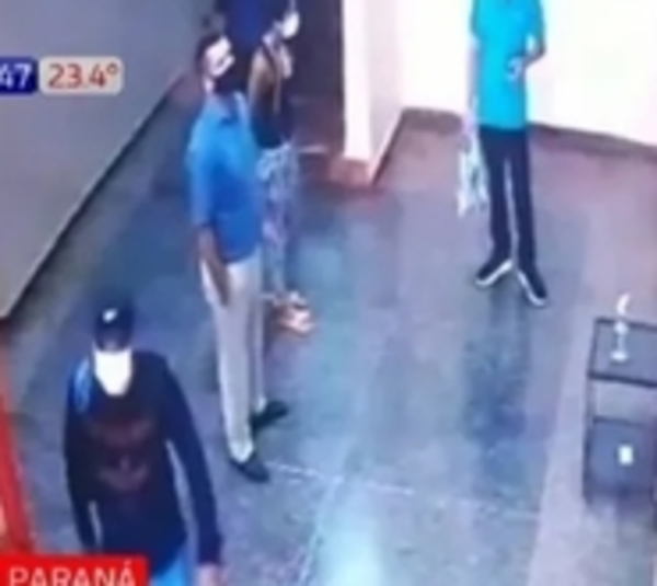 Hombres vestidos de policías realizaron millonario atraco - Paraguay.com