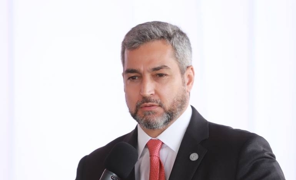 Diario HOY | Mario Abdo Benítez, con el infortunio de afrontar una triple crisis simultánea: “Nos meó el Pombero"