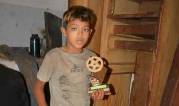Niño gana competencia de ciclismo usando una bici prestada y sin frenos - Noticiero Paraguay