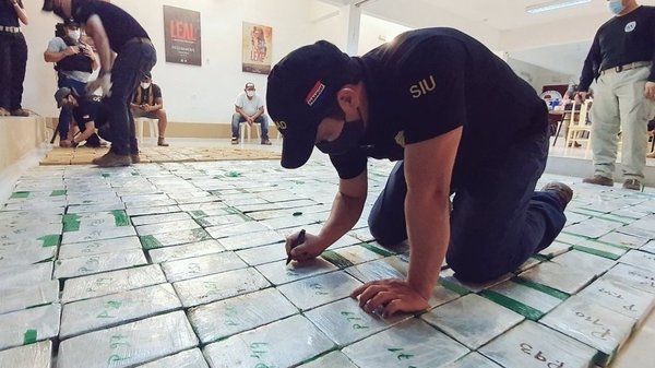 Fuerte Olimpo: Incautan 574,8 kilos de drogas | Noticias Paraguay