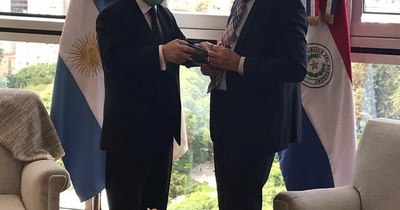 La Nación / Acevedo, en intensa búsqueda de apoyo regional para obtener vacunas contra el COVID-19