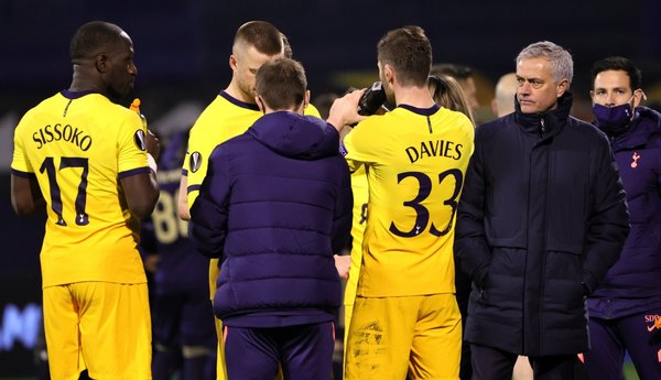 El Tottenham de 'Mou' sufrió un durísimo golpe en Zagreb