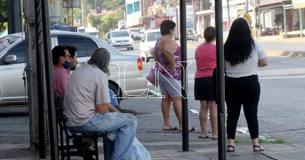 La Nación / Reguladas y emergencia: vehículos especiales podrán inscribirse para trasladar a pasajeros