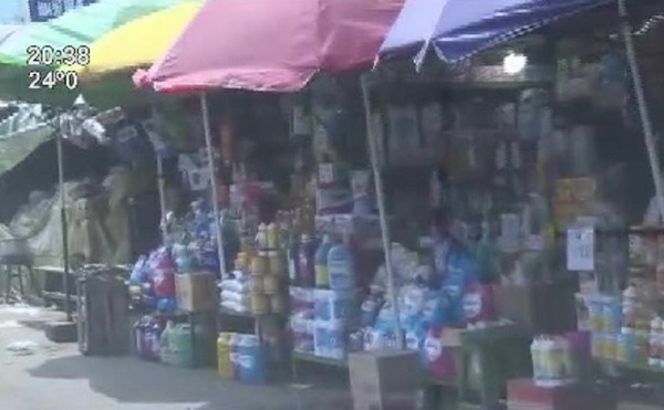 Venden libremente productos de contrabando - SNT