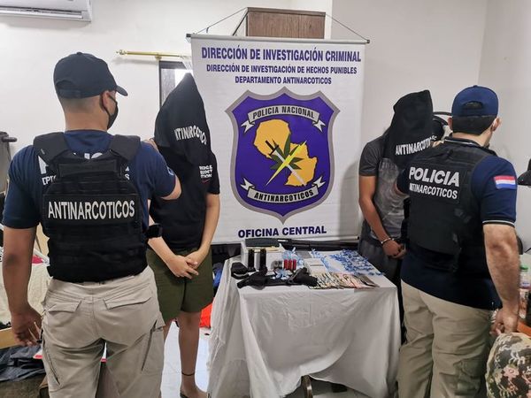 Allanan en Asunción una casa en donde se vendía cocaína al menudeo  - Nacionales - ABC Color