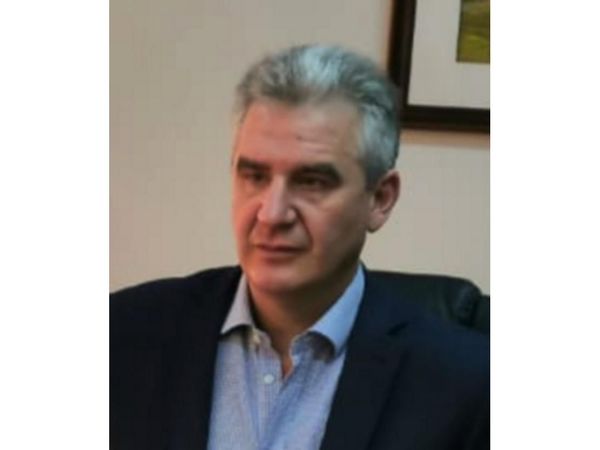 Tres senadores con Covid