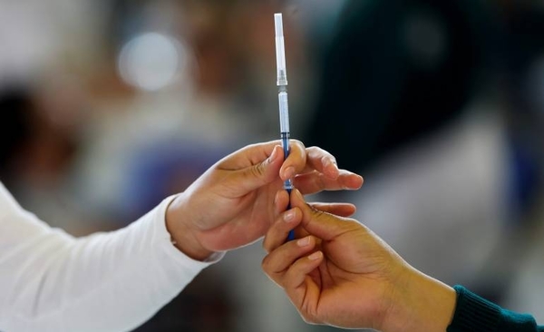 Diario HOY | Alemania y España reanudan aplicación de AstraZeneca