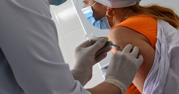 La Nación / Países europeos reanudan vacunación con AstraZeneca tras dictamen favorable