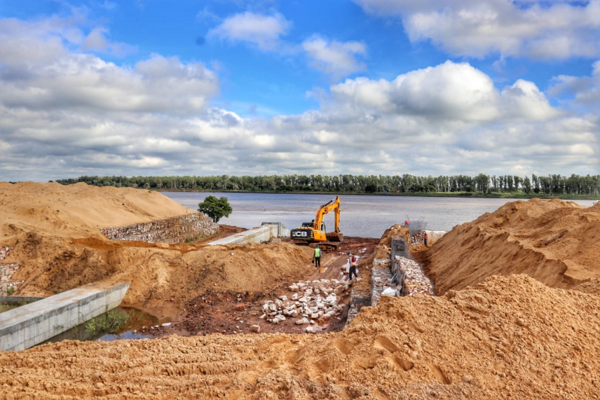 Parque Lineal II: en un mes culminaría el refulado en la zona del Puente Héroes del Chaco | .::Agencia IP::.