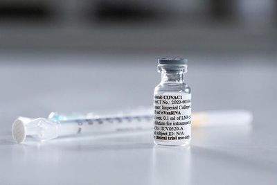 Farmacéuticas privadas deberán contar solo con contrato firmado con fabricante para vender a Salud