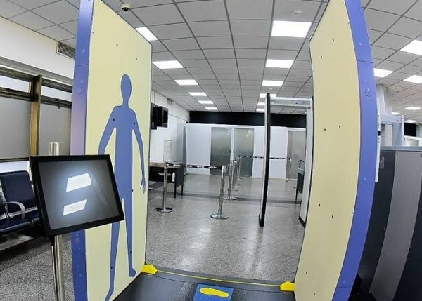 Diario HOY | Tres argentinos detenidos tras presentar test de COVID adulterado