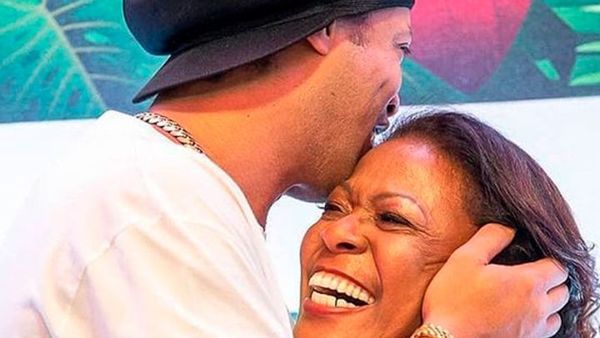 La depresión de Ronaldinho tras la muerte de su madre: Chupa todo el día