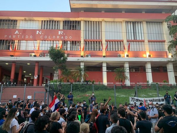 Preparan campaña de desafiliación de partidos políticos · Radio Monumental 1080 AM