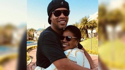 Ronaldinho y sus peores días tras la muerte de su madre | Noticias Paraguay