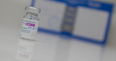 La Nación / OMS: AstraZeneca continúa teniendo un “perfil beneficios-riesgo positivo”