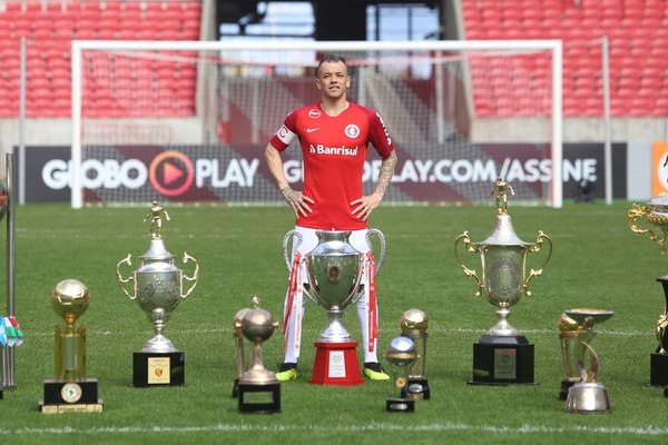 Futbolista argentino recordó a defensores paraguayos en River: “te cagaban a patadas”
