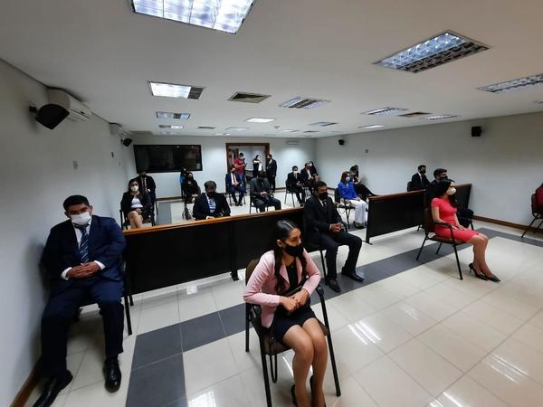 Ministro de la Corte tomó juramento a 37 abogados – Prensa 5