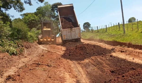 Continúan las obras viales en el distrito de Carayaó - Noticiero Paraguay
