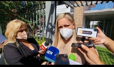 Escopetero y comisario Díaz prestaron declaración ante la Fiscalía - Nacionales - ABC Color