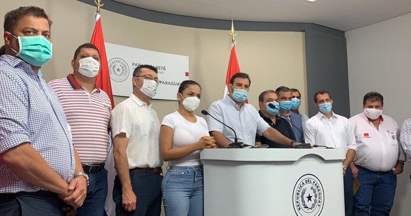 La Nación / El llamativo silencio del oficialismo ante el ataque a la sede de la ANR