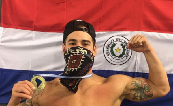 Diario HOY | Renato Prono le da una medalla de oro a Paraguay