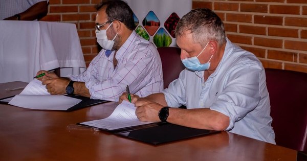 La Nación / MAG y el CAH firmaron convenio para asistir a beneficiarios de Itapúa