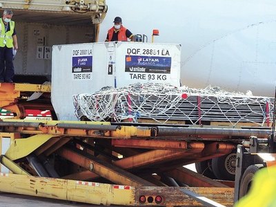 Crónica / De a puchito van llegando vacunas