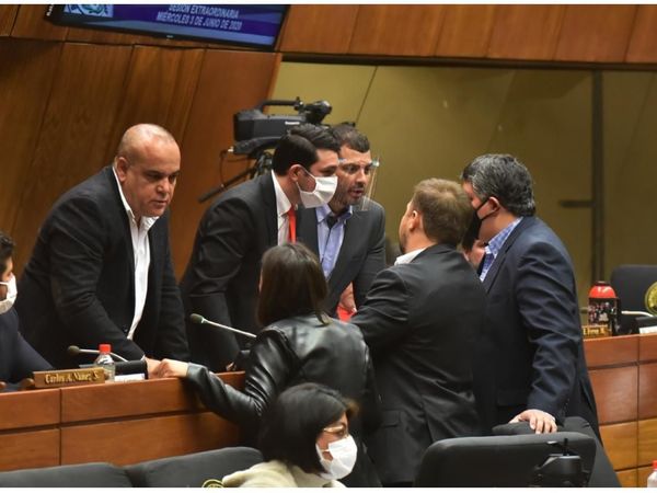 Cartistas pierden en la batalla para desmarcarse del Gobierno de Marito