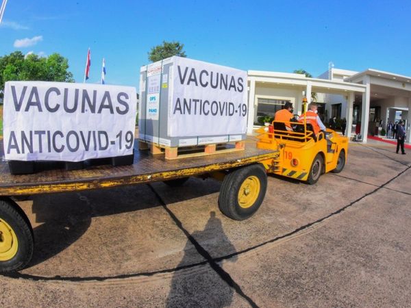 Llegó primer lote de Covax para inmunizar a 36.000 más de salud