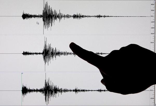 Alerta de tsunami tras un fuerte terremoto en el noreste de Japón