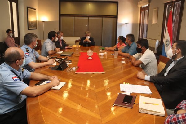 Ministro aborda con dirigentes sobre seguridad de cara a la tradicional marcha campesina | .::Agencia IP::.