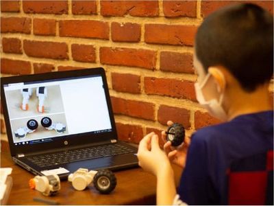 Especialista sugiere enseñar nuevas aptitudes tras avance de tecnología